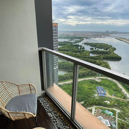 Gold Coast Apartemen Pik By Dluxx จาการ์ตา ภายนอก รูปภาพ